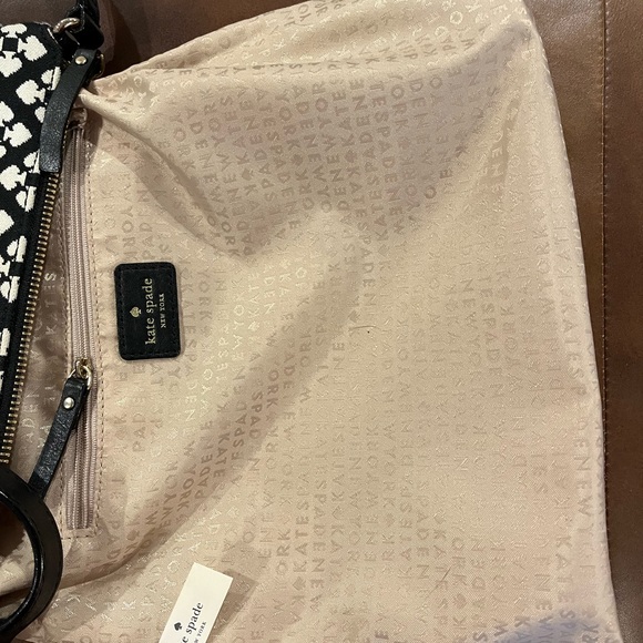 Kate Spade Crossbody black, off white, and pink striped. With dusting bag - Picture 6 of 12